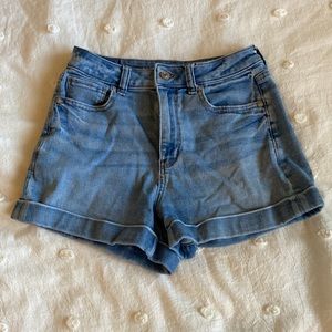 light wash american eagle stretch shorts